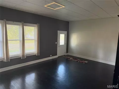Living - 611 Clark St, Canton, MO 63435 photo 2 of 4