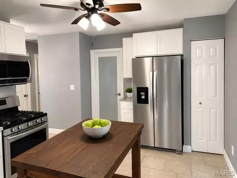 Kitchen - 405 Ackerman Pl, Troy, IL 62294 photo 1 of 2