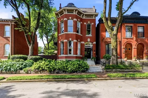 2008 Rutger St, Saint Louis, MO 63104
