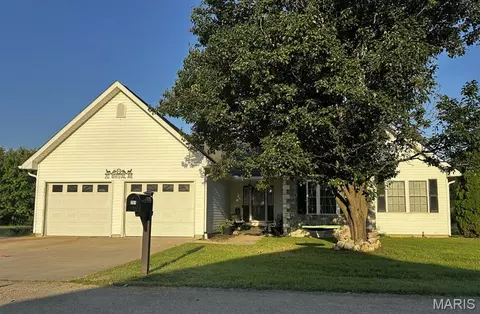201 Whitetail Ave, Puxico, MO 63960