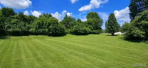 Exterior - 1600 Koch Rd, O'fallon, MO 63366 photo 4 of 6