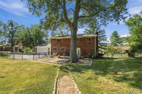 Exterior - 1009 Spinoza Pl, Ballwin, MO 63011 photo 6 of 6