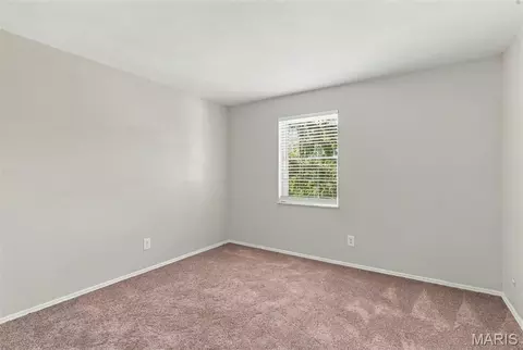 Bedroom - 1009 Spinoza Pl, Ballwin, MO 63011 photo 5 of 6