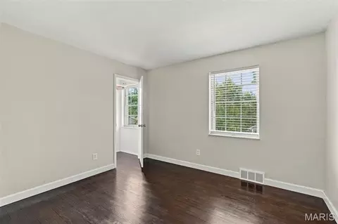 Bedroom - 1009 Spinoza Pl, Ballwin, MO 63011 photo 6 of 6