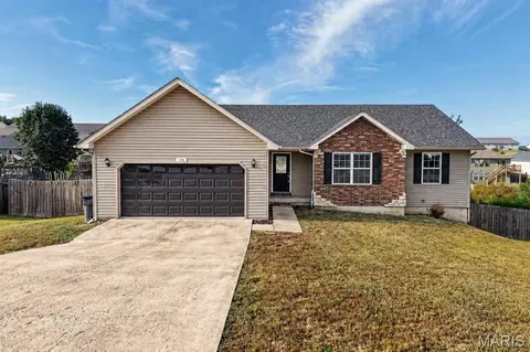 135 Lyle Curtis Cir, Waynesville, MO 65583