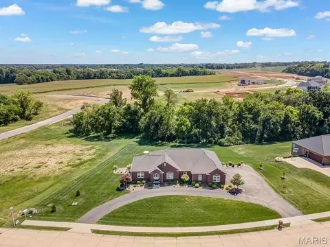 View/Area - 600 Covington Dr, Waterloo, IL 62298 photo 3 of 6