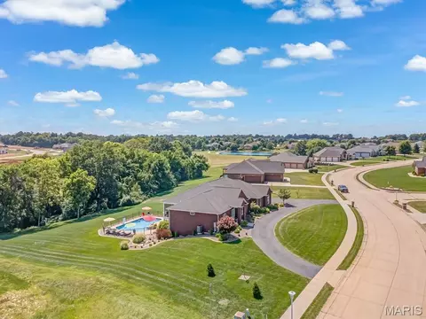 View/Area - 600 Covington Dr, Waterloo, IL 62298 photo 2 of 6