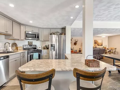 Kitchen - 600 Covington Dr, Waterloo, IL 62298 photo 8 of 8