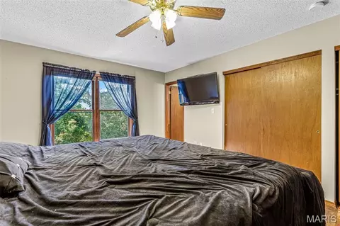 Bedroom - 1559 Saddle Dr, Festus, MO 63028 photo 6 of 8