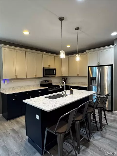 Kitchen - 401 Copperfield Ct, Saint Charles, MO 63301 photo 3 of 4
