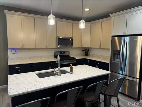 Kitchen - 401 Copperfield Ct, Saint Charles, MO 63301 photo 1 of 4