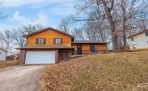 613 Royal Rd, Waynesville, MO 65583