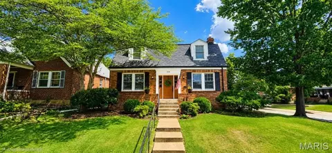 1420 Barger Pl, Richmond Heights, MO 63117