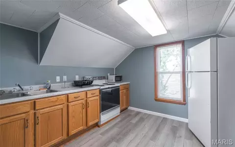 Kitchen - 100 S Elm, Rolla, MO 65401 photo 4 of 4