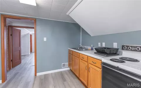 Entry Way - 100 S Elm, Rolla, MO 65401 photo 2 of 2