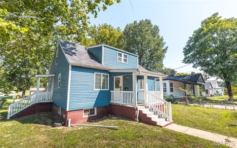Exterior - 100 S Elm, Rolla, MO 65401 photo 3 of 10
