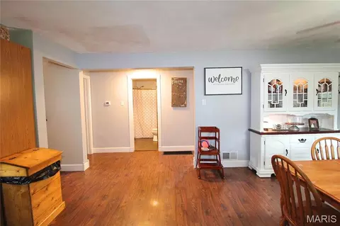 Entry Way - 822 Sparta St, Saint Libory, IL 62282 photo 2 of 5