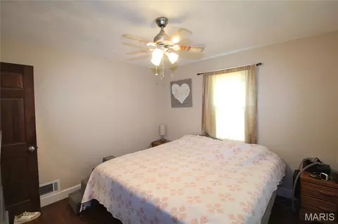 Bedroom - 822 Sparta St, Saint Libory, IL 62282 photo 2 of 6