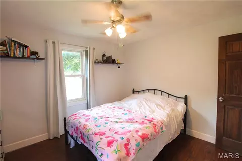 Bedroom - 822 Sparta St, Saint Libory, IL 62282 photo 5 of 6