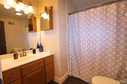 Bath - 822 Sparta St, Saint Libory, IL 62282 photo 1 of 2