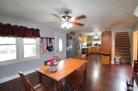 Entry Way - 822 Sparta St, Saint Libory, IL 62282 photo 3 of 5