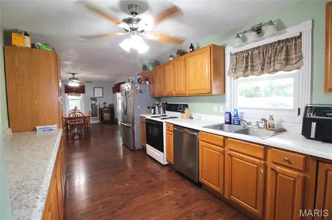 Kitchen - 822 Sparta St, Saint Libory, IL 62282 photo 1 of 2