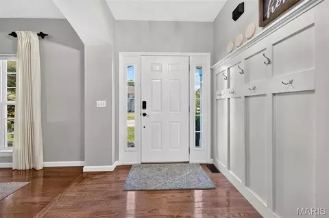 Entry Way - 522 Ironwood Dr, O'fallon, MO 63368 photo 1 of 6