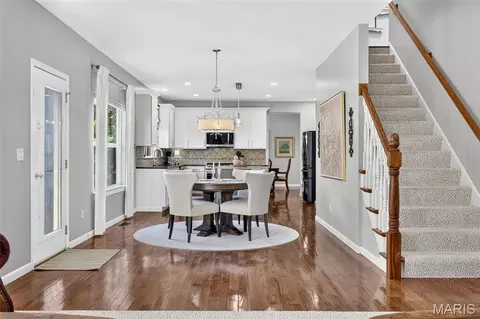 Dining - 522 Ironwood Dr, O'fallon, MO 63368 photo 5 of 8