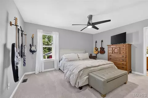 Bedroom - 522 Ironwood Dr, O'fallon, MO 63368 photo 6 of 9