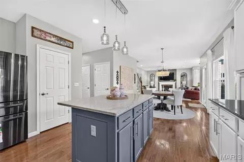 Kitchen - 522 Ironwood Dr, O'fallon, MO 63368 photo 3 of 5