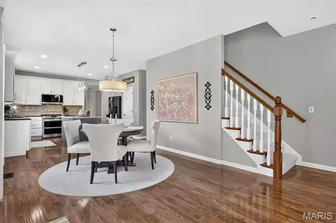 Dining - 522 Ironwood Dr, O'fallon, MO 63368 photo 6 of 8