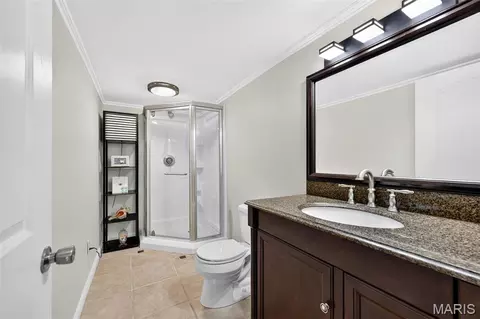 Bath - 522 Ironwood Dr, O'fallon, MO 63368 photo 9 of 9