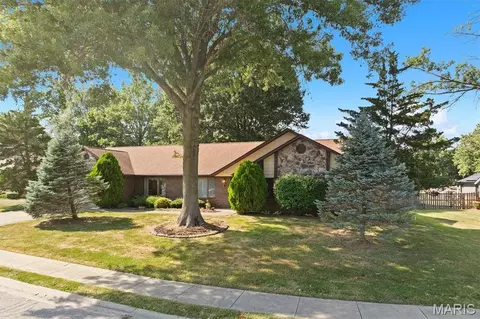 Exterior - 1027 Shadow Ridge Xing, O'fallon, IL 62269 photo 8 of 8