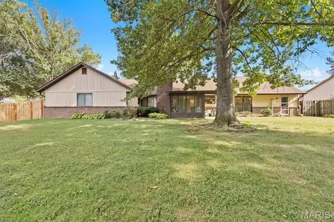 Exterior - 1027 Shadow Ridge Xing, O'fallon, IL 62269 photo 5 of 8