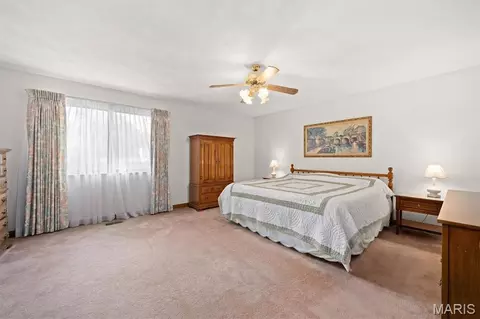 Bedroom - 1027 Shadow Ridge Xing, O'fallon, IL 62269 photo 6 of 8