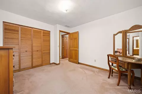 Bedroom - 1027 Shadow Ridge Xing, O'fallon, IL 62269 photo 2 of 8