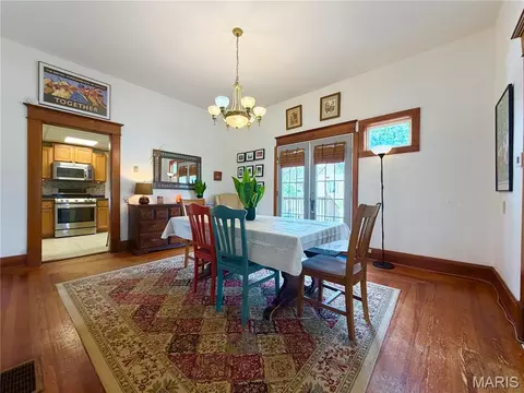 Dining - 409 E Salling St, Perry, MO 63462 photo 3 of 3