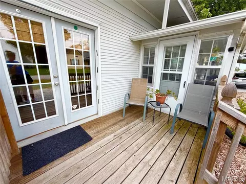 Exterior - 409 E Salling St, Perry, MO 63462 photo 9 of 15