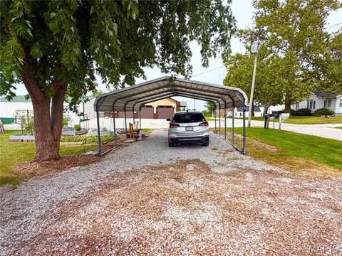 Exterior - 409 E Salling St, Perry, MO 63462 photo 15 of 15