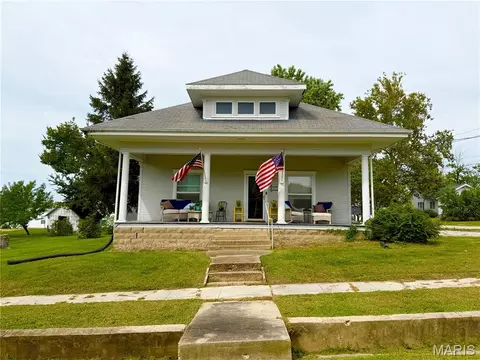 Exterior - 409 E Salling St, Perry, MO 63462 photo 2 of 15