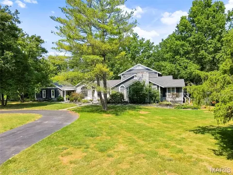 Exterior - 6020 Lafayette Dr, Weldon Spring, MO 63304 photo 5 of 29