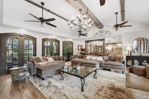 Living - 6020 Lafayette Dr, Weldon Spring, MO 63304 photo 2 of 5