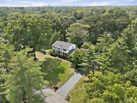 View/Area - 2073 Willow Leaf Dr, Frontenac, MO 63131 photo 1 of 2