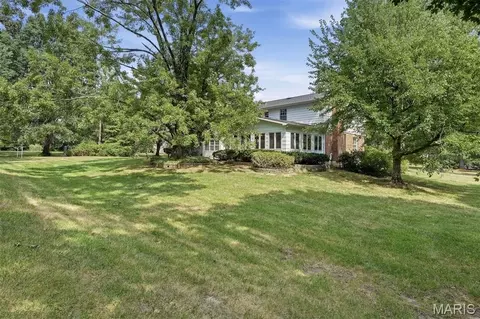Exterior - 2073 Willow Leaf Dr, Frontenac, MO 63131 photo 6 of 7