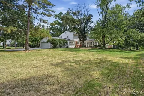 Exterior - 2073 Willow Leaf Dr, Frontenac, MO 63131 photo 7 of 7