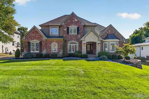 4 Colonial Hills Pkwy, Saint Louis, MO 63141