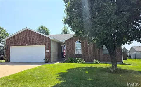 830 S Central St, Centralia, MO 65240