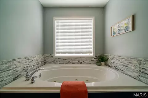Bath - 830 S Central St, Centralia, MO 65240 photo 3 of 4