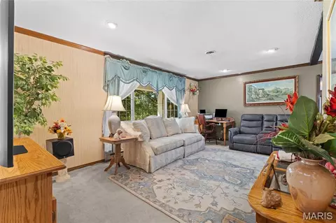 Living - 1466 Neff Rd, Saint Clair, MO 63077 photo 1 of 3