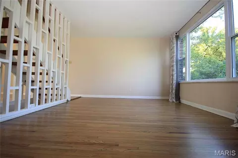 Living - 35 Tower Hill Ct, Olivette, MO 63132 photo 4 of 9